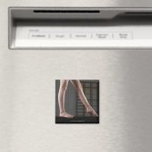 Meisje loopt op de evenwichtsbalk magneet (Insitu (Vaatwasser))