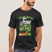 Meisje loopt op Jezus en WFBD Vegan Vegetarisch WF T-shirt (Voorkant)