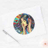 Meisje Luisteren naar Muziek op Hoofdtelefoon Psyc Ronde Sticker (Envelop)