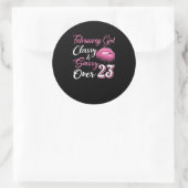 Meisje meer dan 23 februari ronde sticker (Tas)