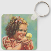 meisje met Baby Chick, blij kind glimlachend Sleutelhanger (Achterkant)