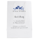 meisje met blauwe waterverf rozen-Floral Medium Cadeauzakje (Achterkant)