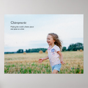 Meisje met chiropractisch poster