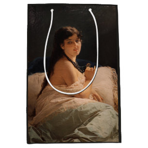 Meisje met een medaillon (door Gerolamo Induno) Medium Cadeauzakje