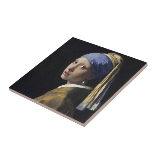 Meisje met een parel tegeltje (Zijkant)