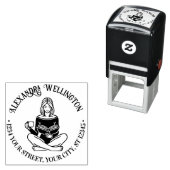 Meisje met gekruiste benen lezend #2 Naam Retourad Zelfinktende Stempel (In situ)