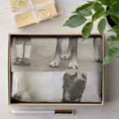  meisje met groots papier voor daandog (Geschenk)