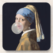 Meisje met parel oorbel blazen van een bubble gum
