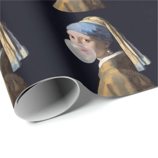 Meisje met parel oorbel blazen van een bubble gum cadeaupapier (Rol Hoek)