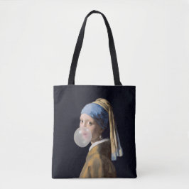 Meisje met parel oorbel die een kauwgomblaas blaas tote bag