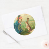 Meisje met Pasen voor dollen en konijnen Ronde Sticker (Envelop)