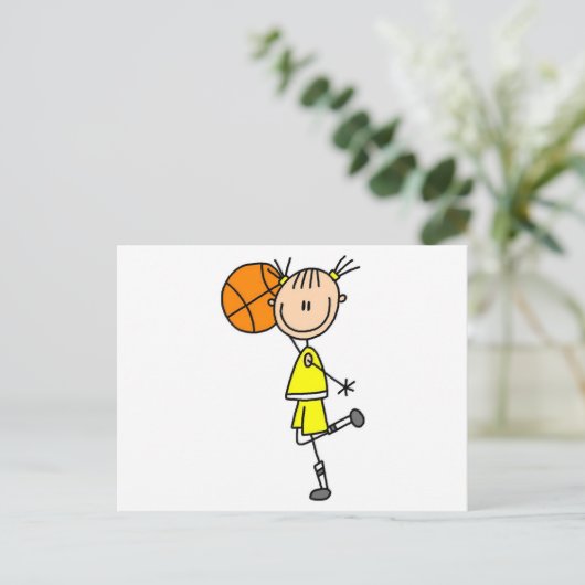 Meisje met T-shirts met Basketball en cadeaus Briefkaart (Staand voorkant)