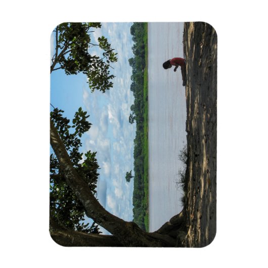 Meisje op Amazone rivier in Peru Magneet (Verticaal)