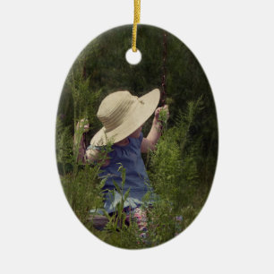 Meisje op een Schommeling Keramisch Ornament