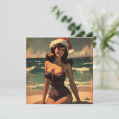 meisje op het strand en Santa Hat Retro Pin Up Feestdagenkaart (Staand voorkant)
