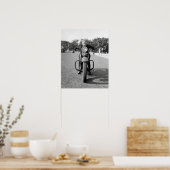 Meisje op motor, 1937. Oude foto Poster (Keuken)