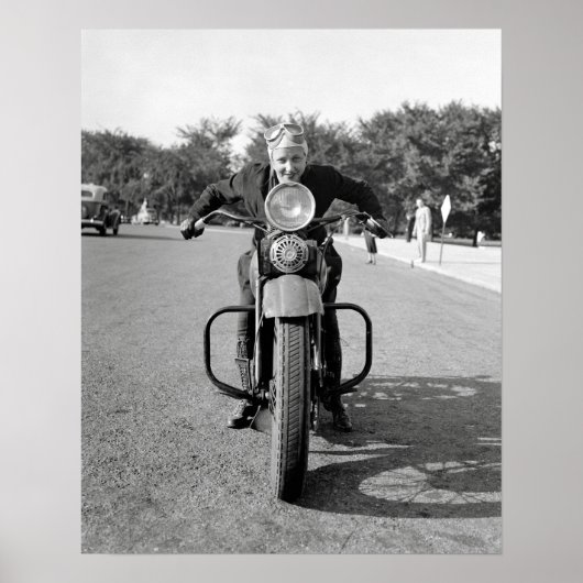 Meisje op motor, 1937. Oude foto Poster (Voorkant)