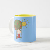 Meisje op T-shirts met vleugels en cadeautjes Tweekleurige Koffiemok (Voorkant links)