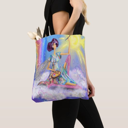 Meisje op wolkenverf zon en regenboog - Fantasy Tote Bag (Dichtbij)