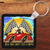 Meisje, rode warme weg, afgesneden vlaggen (gepers sleutelhanger (Achterkant)