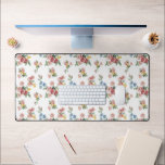 Meisje Roze, Geel en Blauw Bloemen Bureaumat<br><div class="desc">Heerlijk  geïnspireerd huisje chique pastelbloemen in lichtroze,  blauw en geel op een doorzichtige achtergrond. Voeg een achtergrondkleur toe met de functie Customize IT/color picker voor een unieke persoonlijke look.</div>