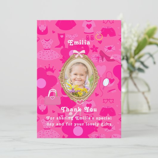 Meisje roze retro pop laten we gaan feestje verjaa kaart (Staand voorkant)