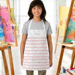 Meisje Roze Strepen en Stippen met Naam of Monogra Schort<br><div class="desc">Een leuk patroon voor meisjes met horizontale roze en witte strepen met gouden stippen verspreid over maken dit een leuke keuze in schorten. Een tekst sjabloon langs het bovenste deel van het ontwerp geeft jouw naam of andere gewenste tekst. Personaliseer eenvoudig de voorbeeldtekst zoals u dat wenst.</div>