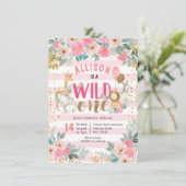 Meisje safari wild een verjaardag uitnodiging (Staand voorkant)