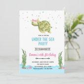 Meisje schildpad onder de zee uitnodiging (Staand voorkant)