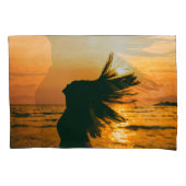 Meisje silhouet, zee zonsondergang, vrijheid. kussensloop (Voorkant)