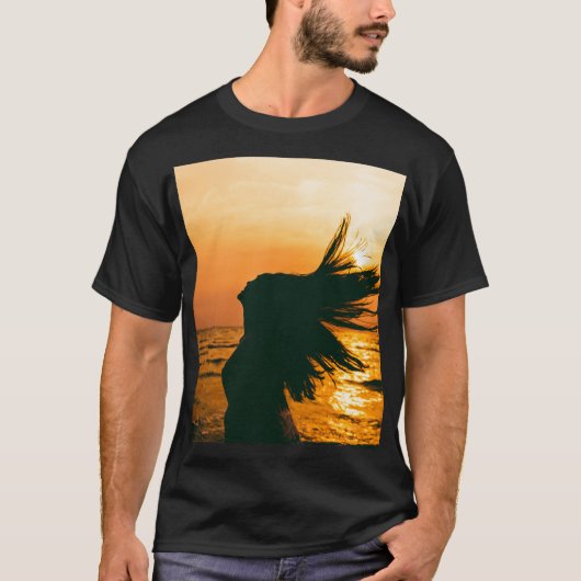 Meisje silhouet, zee zonsondergang, vrijheid. t-shirt (Voorkant)