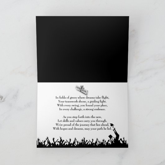 Meisje Softbal Speler Afstuderen met Fiery Bat Kaart (Binnen)