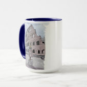 Meisje staat voor het Colosseum. Mok (Voorkant links)