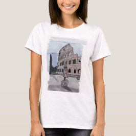 Meisje staat voor het Colosseum. T-shirt