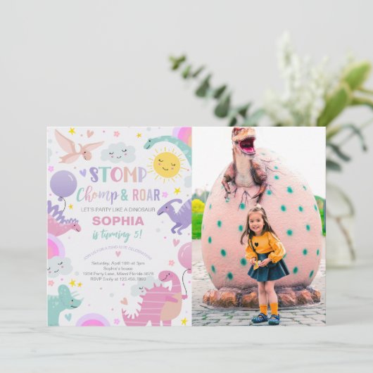 Meisje Stomp Chomp & Roar Dinosaurus Verjaardagsfo Kaart (Staand voorkant)