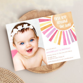 Meisje Sunshine eerste reis rond zon verjaardagsfe Kaart