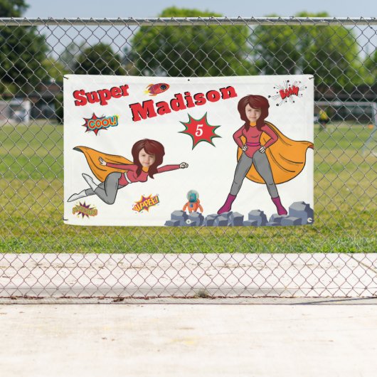 Meisje Superheld Vliegen 💥 Verjaardagsfoto Spandoek (Insitu)