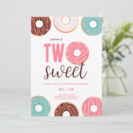 Meisje Twee Sweet Donut 2e Verjaardagsfeest Kaart (Staand voorkant)