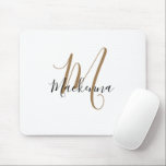 Meisje van het moderne zwarte goudmonogram van Ele Muismat<br><div class="desc">Moderne Elegant Black Gold Monogram Script Girly Muismat. Personaliseer dit elegante monogrammed witte muisstootkussen ontwerp met jouw naam en monogram initiaal in een film,  trendy,  en girale manuscripttypografie. Perfect geschenk voor haar.</div>
