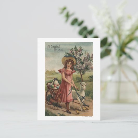 Meisje Walking Lamb, Chick en Rooster Briefkaart (Staand voorkant)