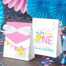 Meisje Waterverf Rubber Duck 1e Verjaardagstraktat