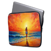 Meisje zonsondergang strand lopen oceaan golven de laptop sleeve (Voorkant Links)