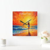 Meisje zonsondergang strand lopen oceaan golven de vierkante klok (Huis)