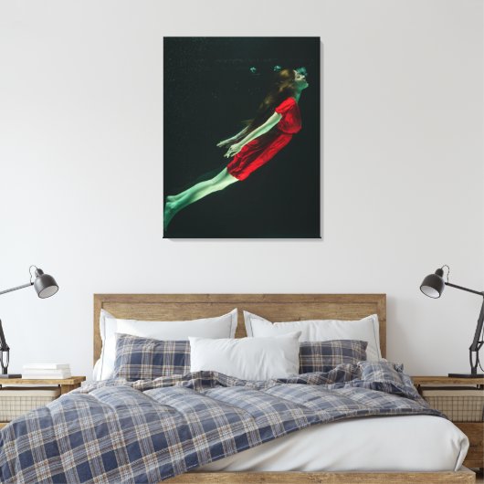 Meisje zwemmen onderwater fotografische fantasie canvas afdruk (Insitu (Slaapkamer))