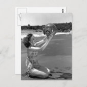 Meisje zwemmen op strand -  briefkaart (Voorkant / Achterkant)