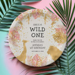 Meisjes 1e verjaardag roze gouden Ecru Safari Papieren Bordje<br><div class="desc">Deze "wild één" oerwoud safari,  het eerste verjaardagsartikel van het meisje,  bevat gouden vettige foliën (giraffe,  leeuw en apen),  gouden en roze oerwouden bladeren,  en een gouden confetti op een ecru-achtergrond. Voeg de naam van het verjaardagsmeisje en andere tekst in het zwart toe.</div>