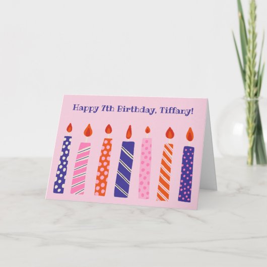 Meisje's 7e Verjaardag 7 Roze, Paarse Kaarsen Fees Kaart (Voorkant)