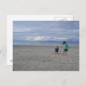 Meisjes aan de strand briefkaart (Voorkant / Achterkant)
