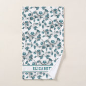 Meisjes blauwgroen wit voetballen patroon geperson bad handdoek (Handdoek)