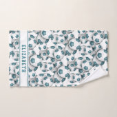 Meisjes blauwgroen wit voetballen patroon geperson bad handdoek (Handdoek)